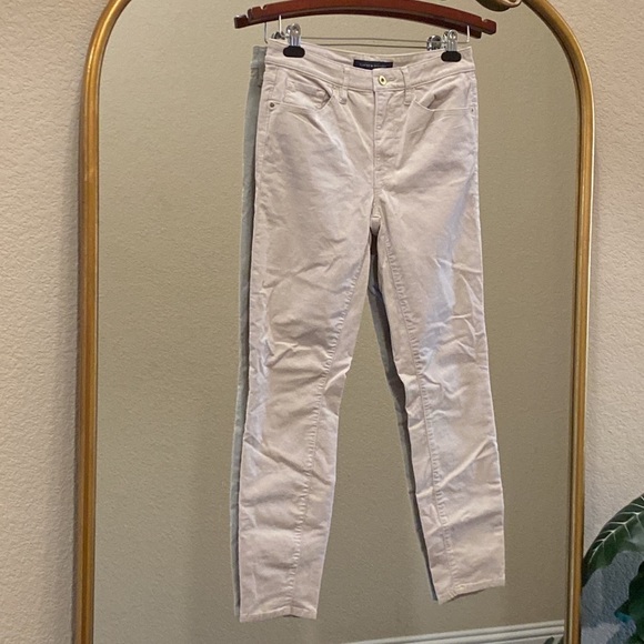 Tommy Hilfiger High Rise Tribeca Skinny Corduroy Pants Color: Cream Size 6 - Picture 2 of 8